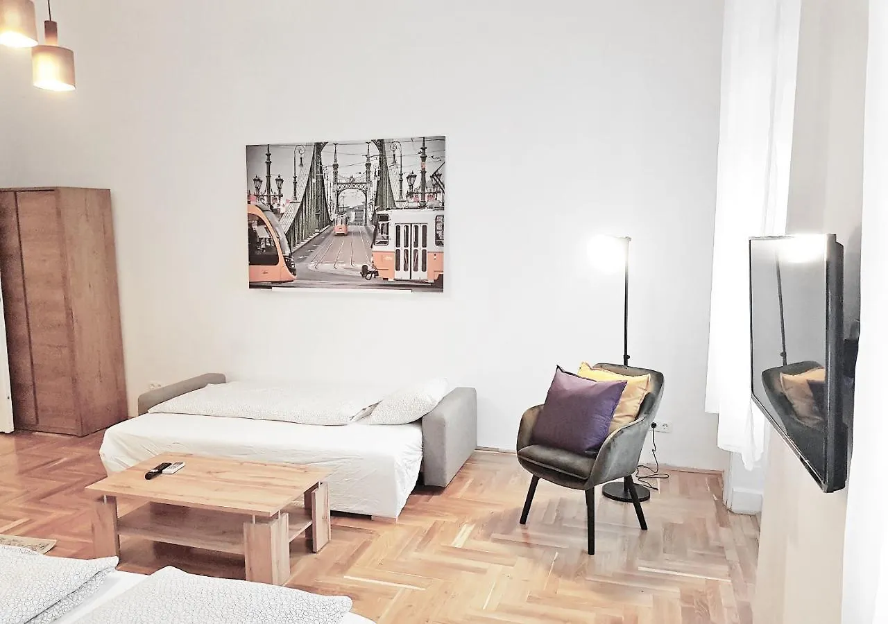 Апартаменты Luxury New Cozy Flat At Dob Street Nearby Gozsdu Court Будапешт