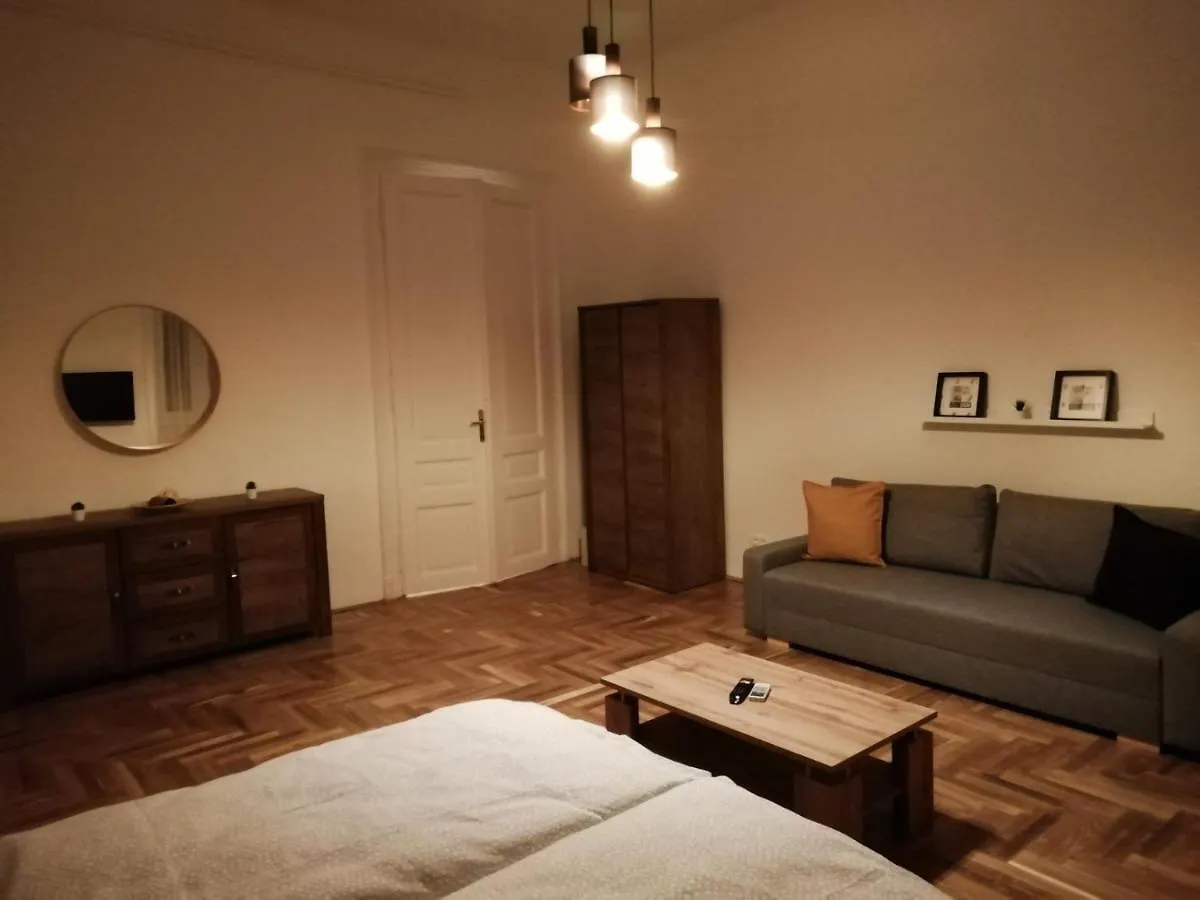 דירות בודפשט Luxury New Cozy Flat At Dob Street Nearby Gozsdu Court