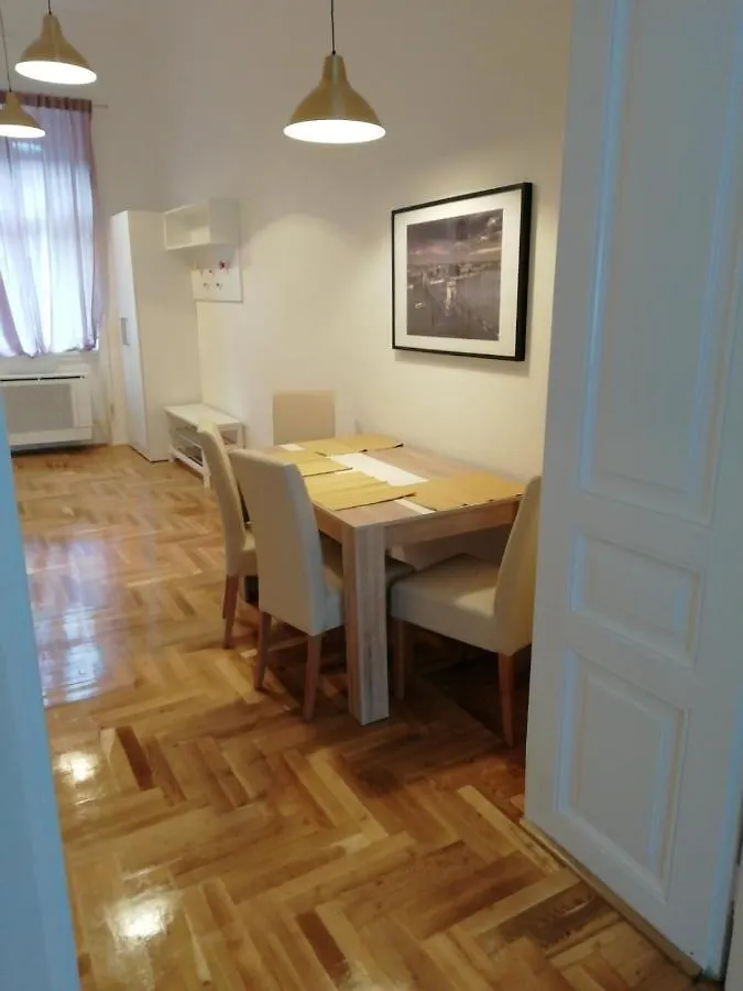 דירות בודפשט Luxury New Cozy Flat At Dob Street Nearby Gozsdu Court