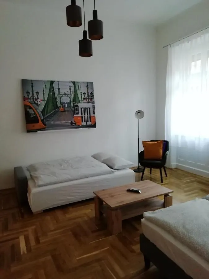 דירות בודפשט Luxury New Cozy Flat At Dob Street Nearby Gozsdu Court